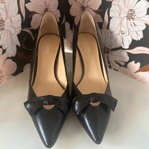 Nine West Black 3 in Pointed Toe w/ Bow Pumps-Size 9.5